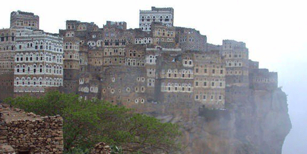 Burada yaşamak için cesaret şart! İlçe öyle bir yere kurulmuş ki...