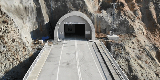 Buradan araba geçmiyor Tünelin içindekileri görünce şaşkına döneceksiniz