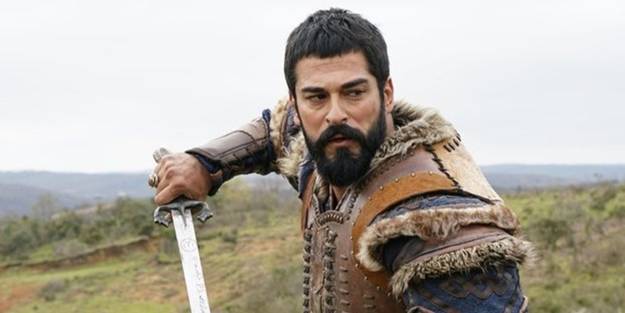 Burak Özçivit'ten flaş sözler: Fahriye'ye destek olmuyorum çünkü...