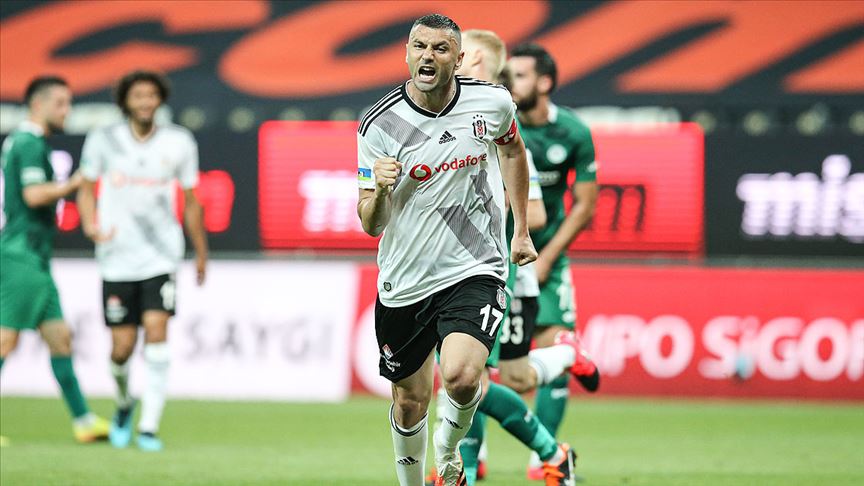 Burak Yılmaz Beşiktaş'taki en golcü dönemini yaşıyor