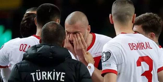 Burak Yılmaz gözyaşlarını tutamadı