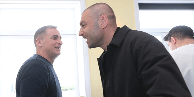 Burak Yılmaz kamptan ayrıldı