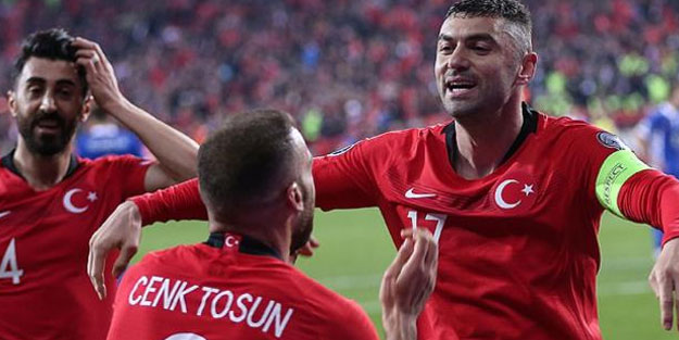 Burak Yılmaz'dan Beşiktaş'a olay teklif