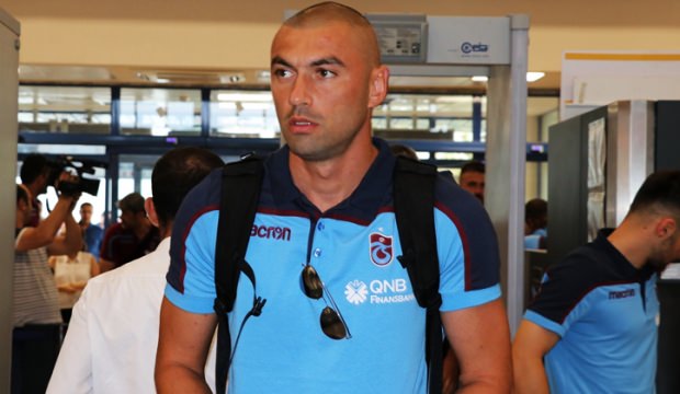 Burak Yılmaz'dan kötü haber! Resmen açıklandı