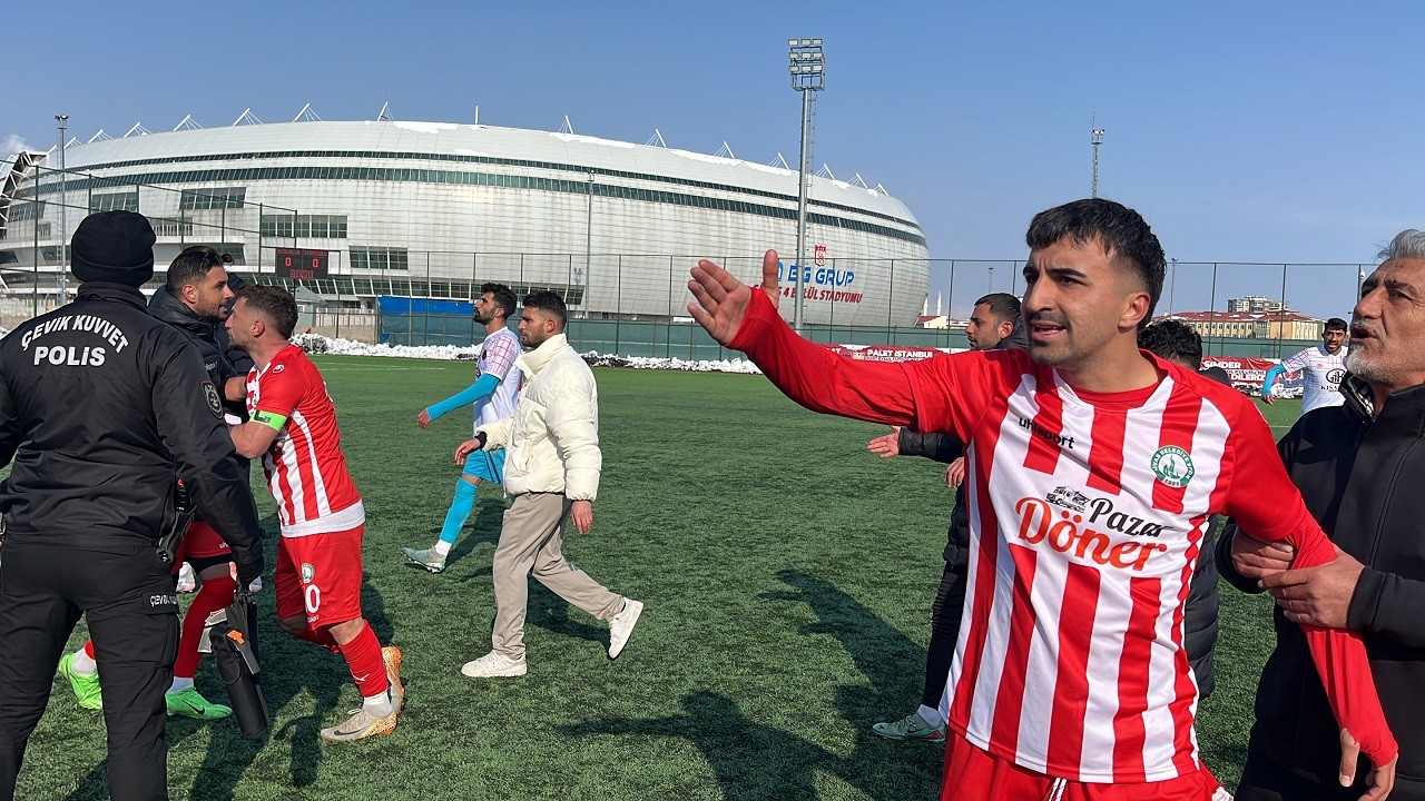 Burası boks ringi değil halı saha!