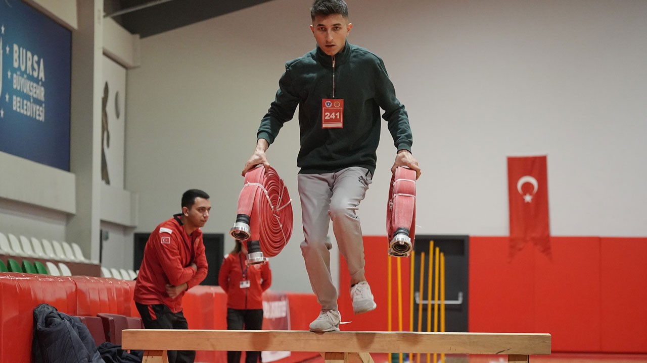 Burası Survivor değil! 100 kişiden biri olmak için ter döktüler