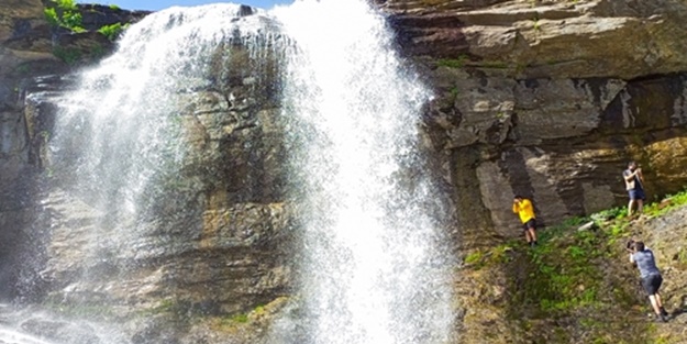 Burası teröristlere peşkeş çekilemez! Yüksekova'ya bir de böyle bakın