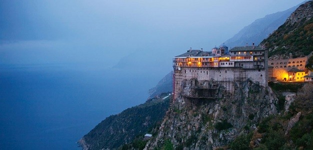 Buraya asla kadın giremiyor! Kadınların girmesinin yasak olduğu o ada