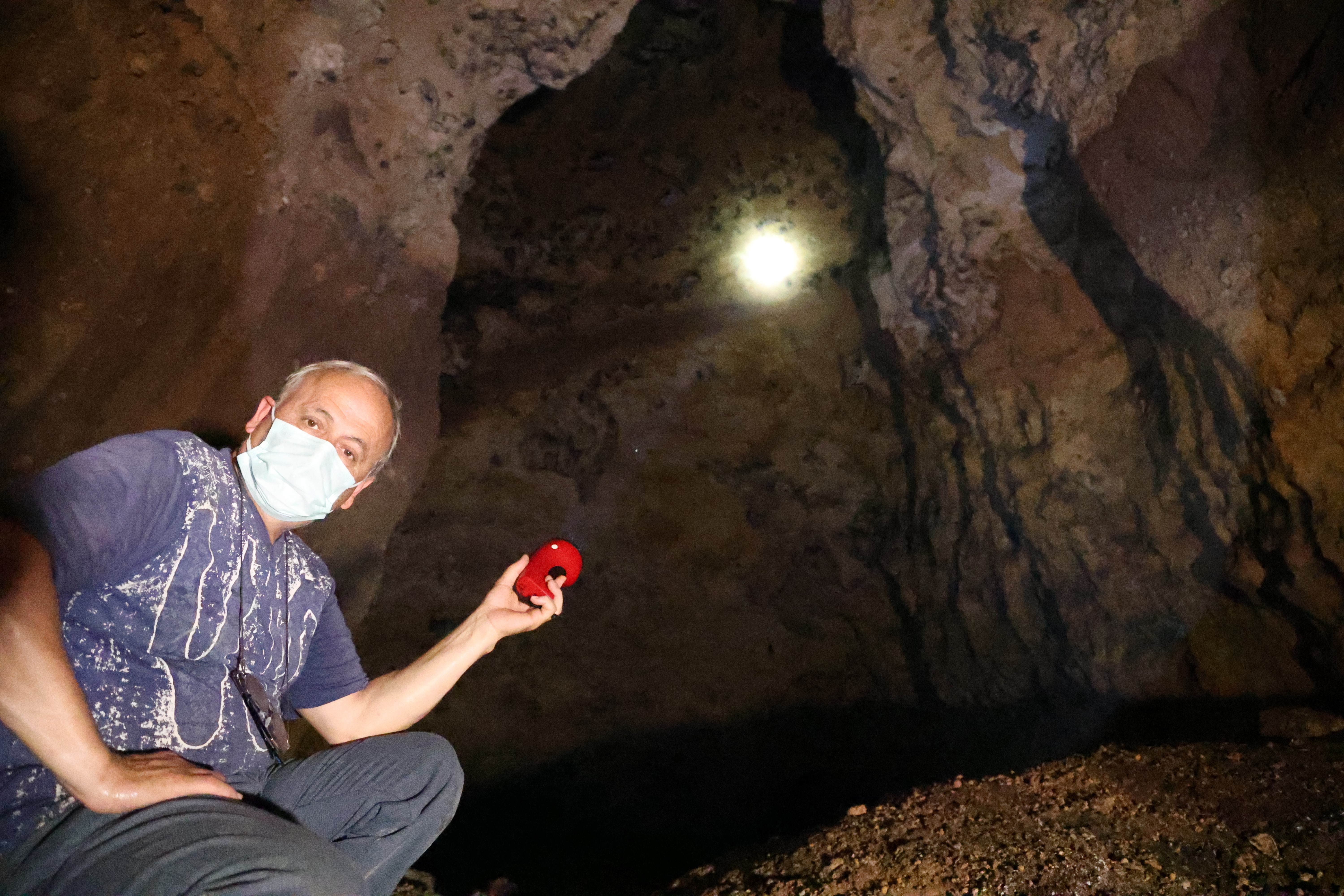 “Buraya gelenler bizden habersiz kesinlikle girmesin” Binlerce yarasaya ev sahipliği yapıyor!