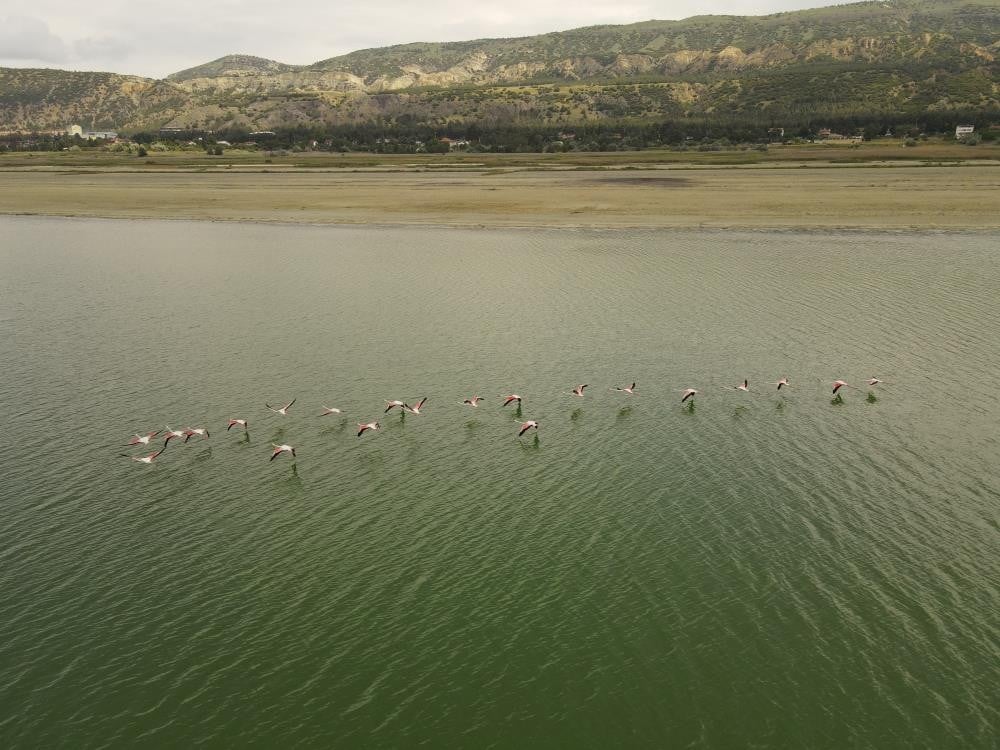 Burdur Gölü'nde inanılmaz görüntüler