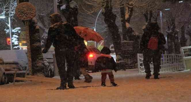 Burdur'da 3 ilçe hariç eğitime ara verildi