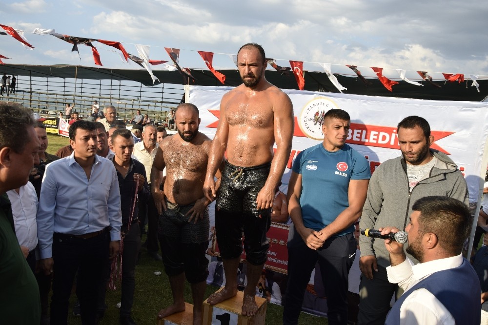Burdur’da Başpehlivan Ali Gürbüz 