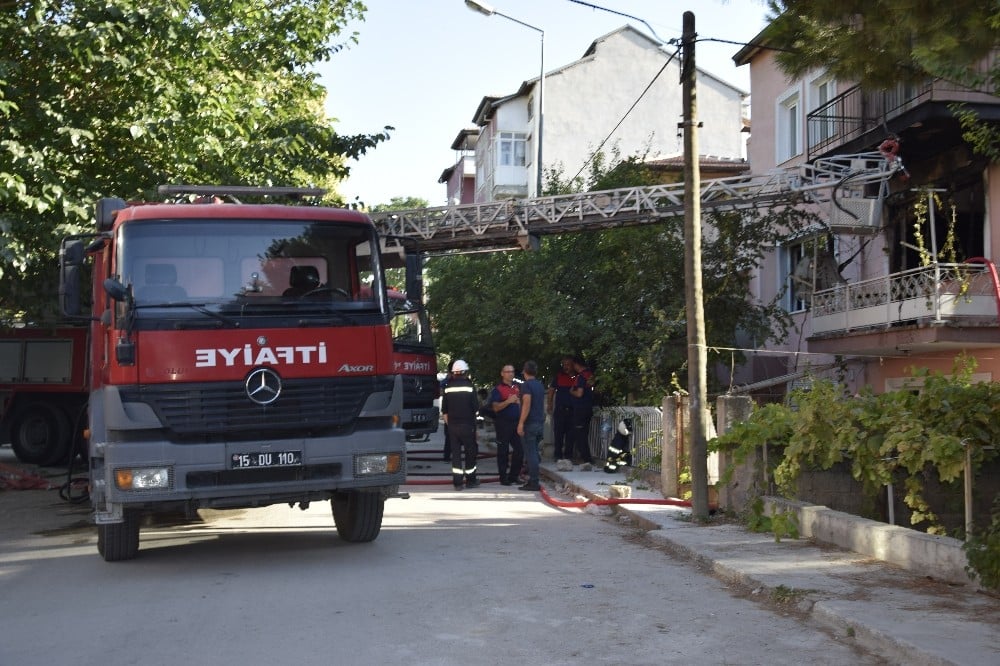 Burdur’da ev yangını 