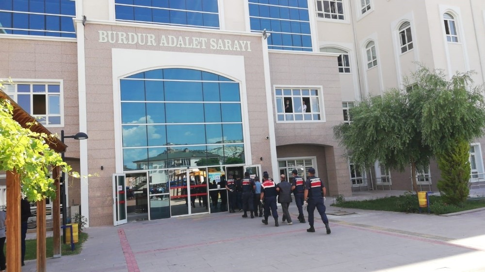 Burdur’da FETÖ operasyonu 