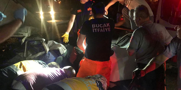 Burdur'da otomobil ile kamyon çarpıştı: 3 ölü