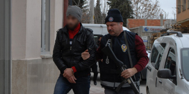 Terör operasyonunda 2 hain tutuklandı