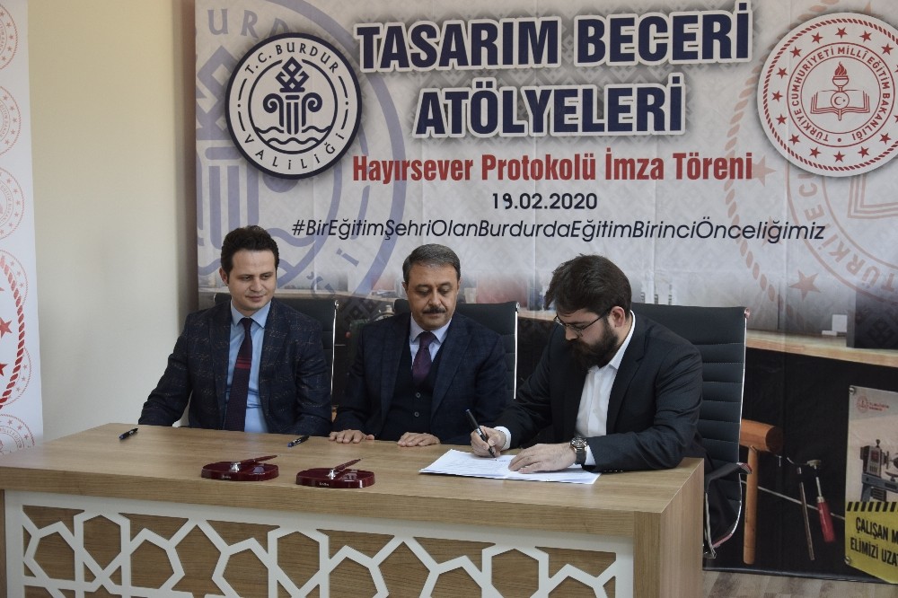 Burdurlu iş adamlarından eğitime destek 
