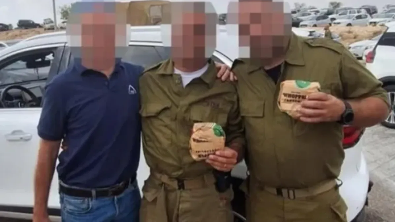 Burger King'den bebek öldüren İsrail askerlerine ödül olarak bedava hamburger!