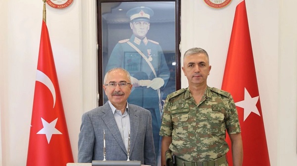 Burhan Aktaş kimdir?