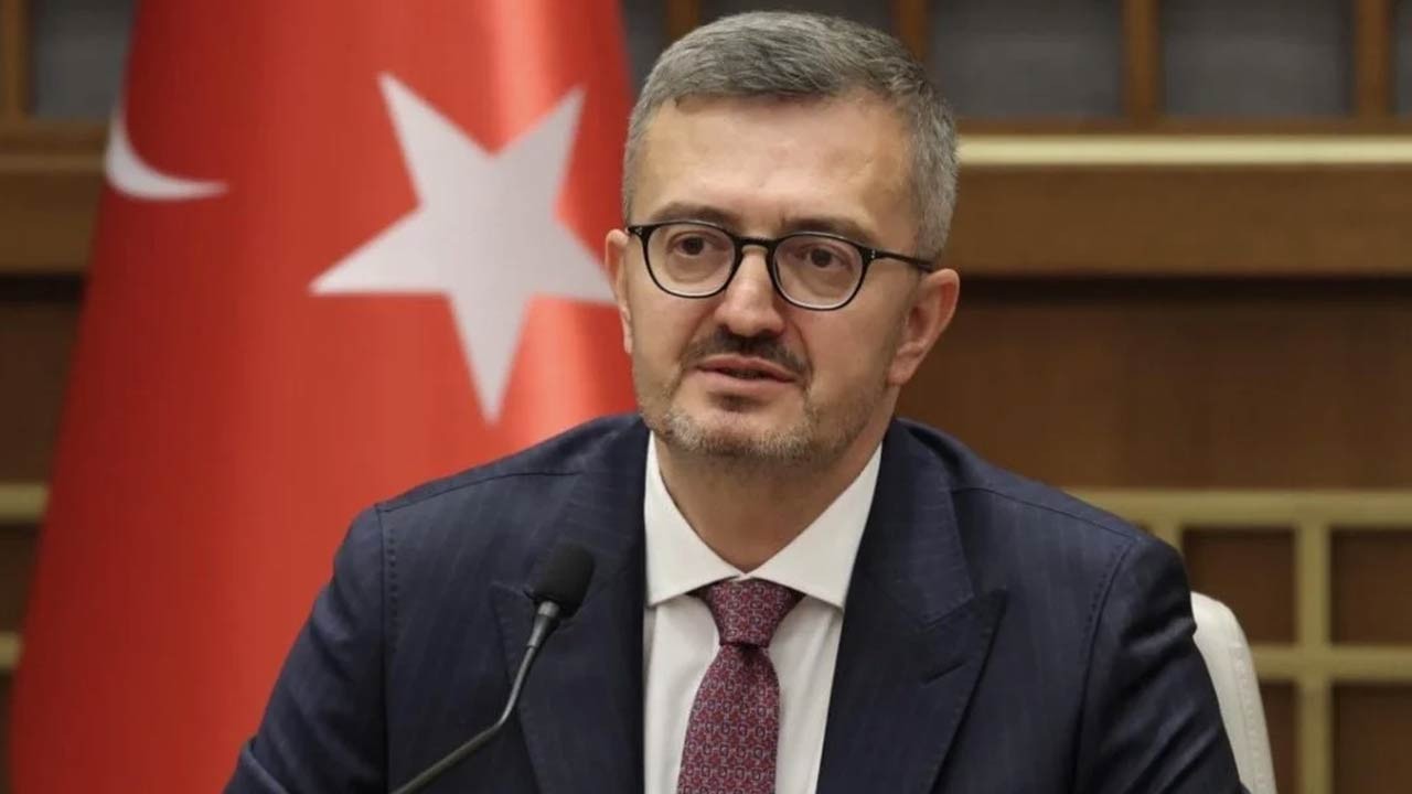 Burhanettin Duran gündemi ele geçiren iftiralar hakkında konuştu! "Fay hatlarını harekete geçirmeye çalışıyorlar"