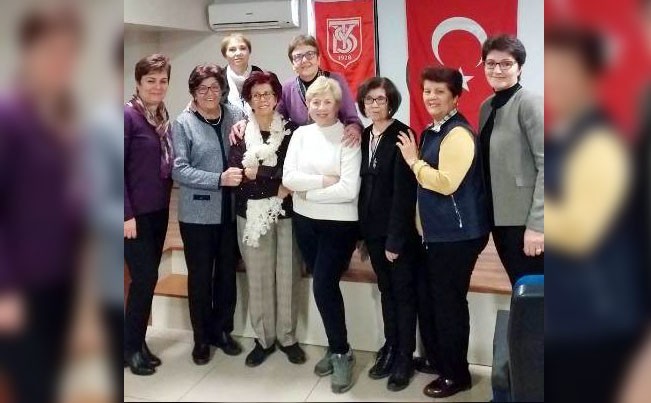 Burhaniye’de 37 yıllık başkan güven tazeledi 