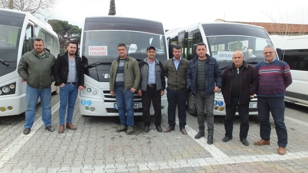 Burhaniye’de 5 kırsal mahalle de ulaşım sevinci 