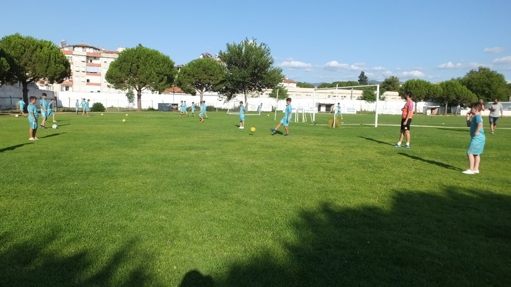 Burhaniye’de altyapı sezonu açtı 