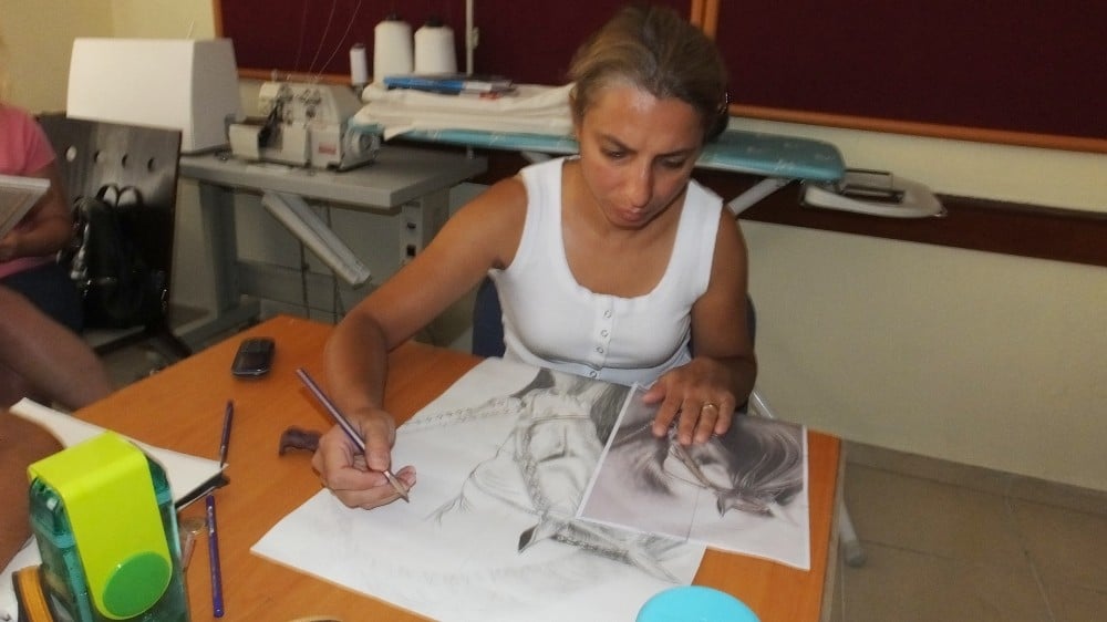 Burhaniye’de anneler ve çocukları aynı kursa katıldı 