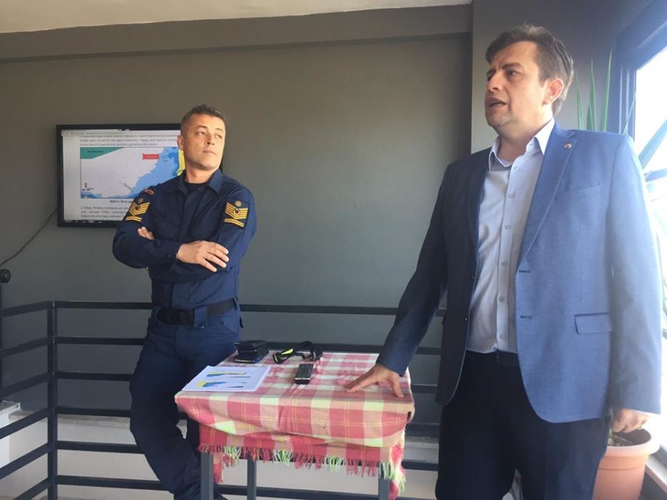 Burhaniye’de balıkçılara suni resif uygulaması anlatıldı 