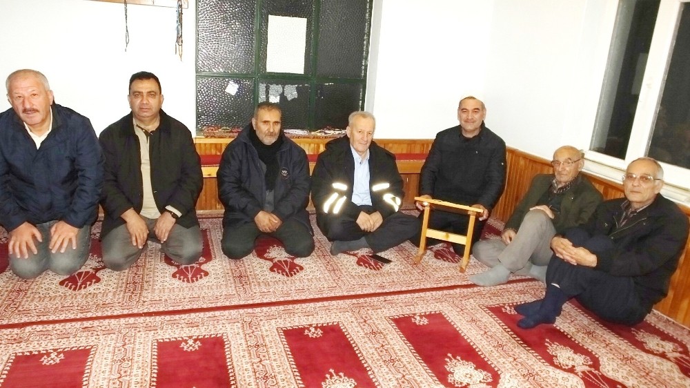 Burhaniye’de camilerde namaz öncesi sohbetleri ilgi gördü 
