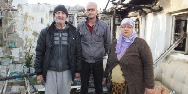 Burhaniye’de evi yanan çaresiz aile yardım bekliyor