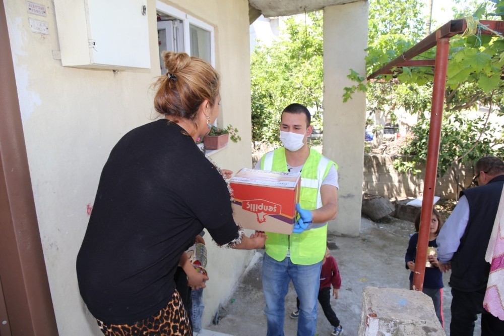 Burhaniye’de ihtiyaç sahipleri sevindirildi 