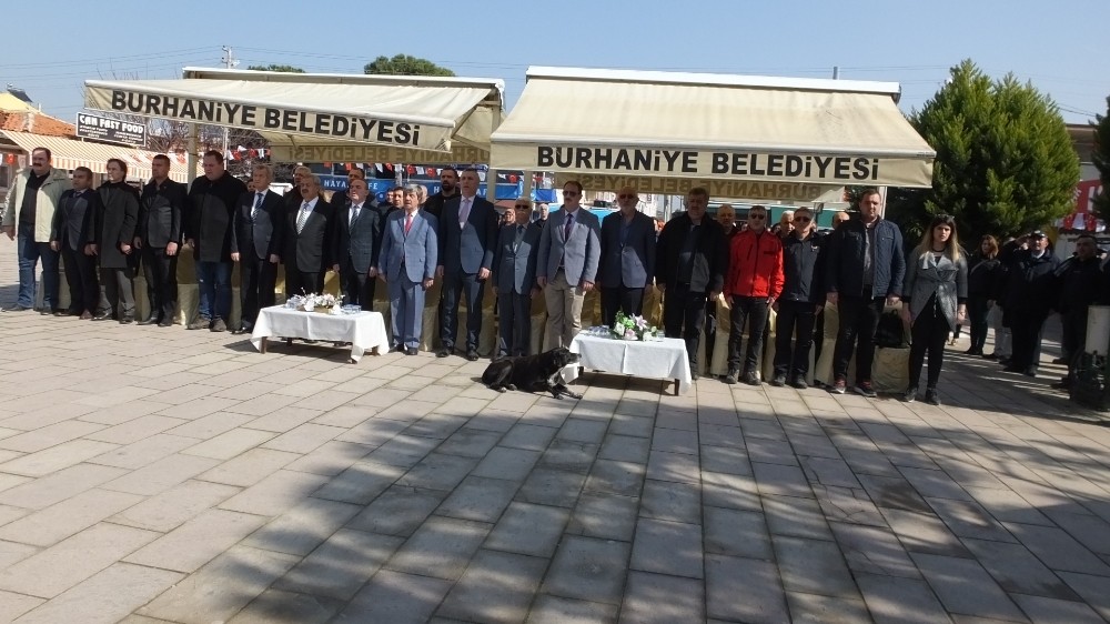 Burhaniye’de Öğretmenler Mahallesi Parkı törenle açıldı 