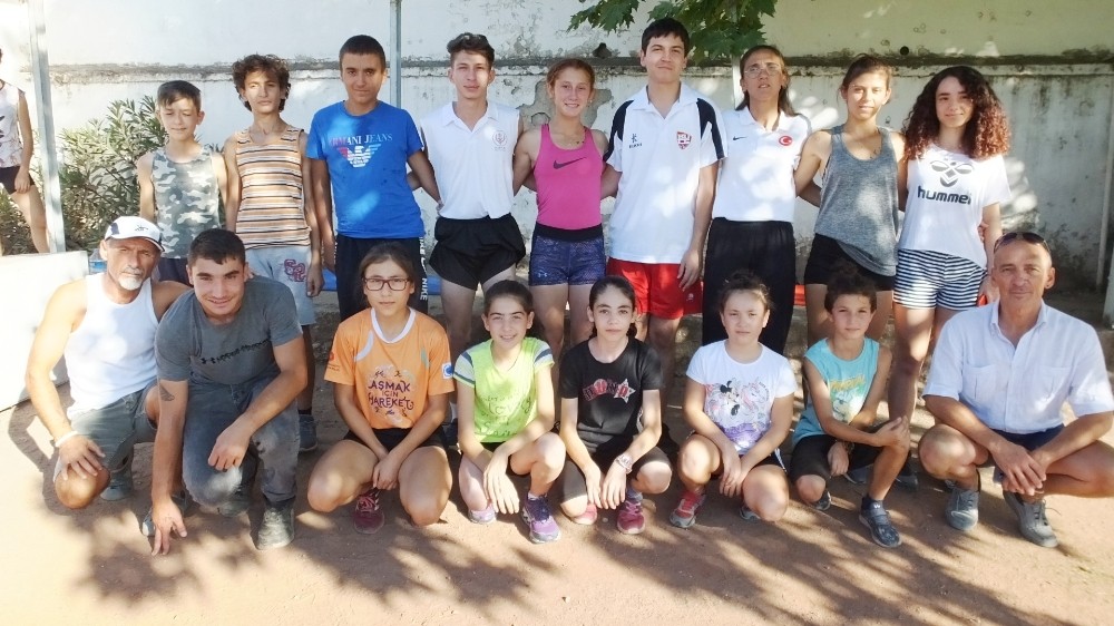 Burhaniye’de özel sporcular federasyona teşekkür etti 