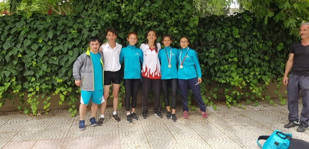 Burhaniye’de özel sporcular Türkiye Şampiyonu oldu 