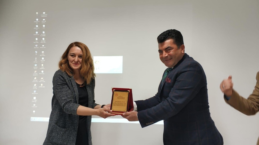 Burhaniye’de Palyatif ve Yoğun Bakım Servisi çalışanlarına eğitim verildi 