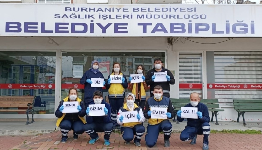 Burhaniye’de sağlık ekiplerinden farkındalık masajı 