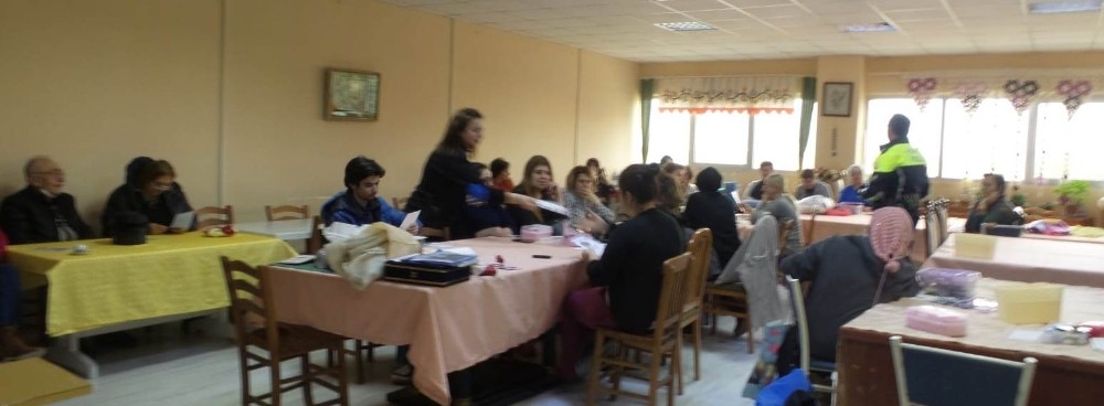 Burhaniye’de Toplum Destekli Polis’ten huzur toplantısı 