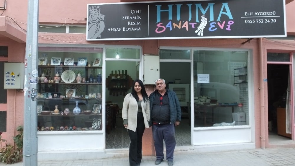 Burhaniyeli Elif okul bitirme projesini atölyesine dekor yaptı 