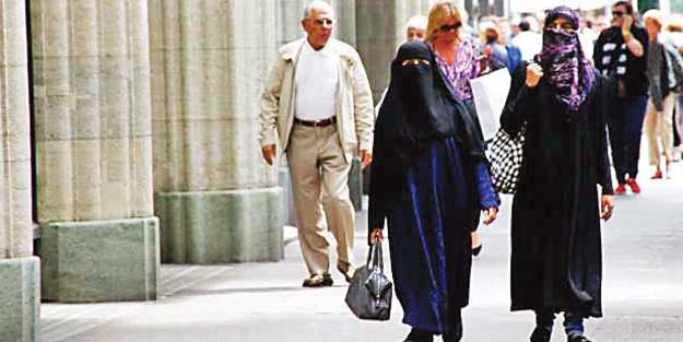 Burka yasağına savaş açtı