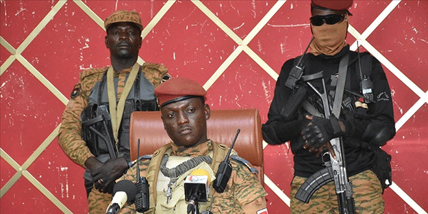 Burkina Faso Cumhurbaşkanı Traore, seçimlerin "öncelik" olmadığını söyledi