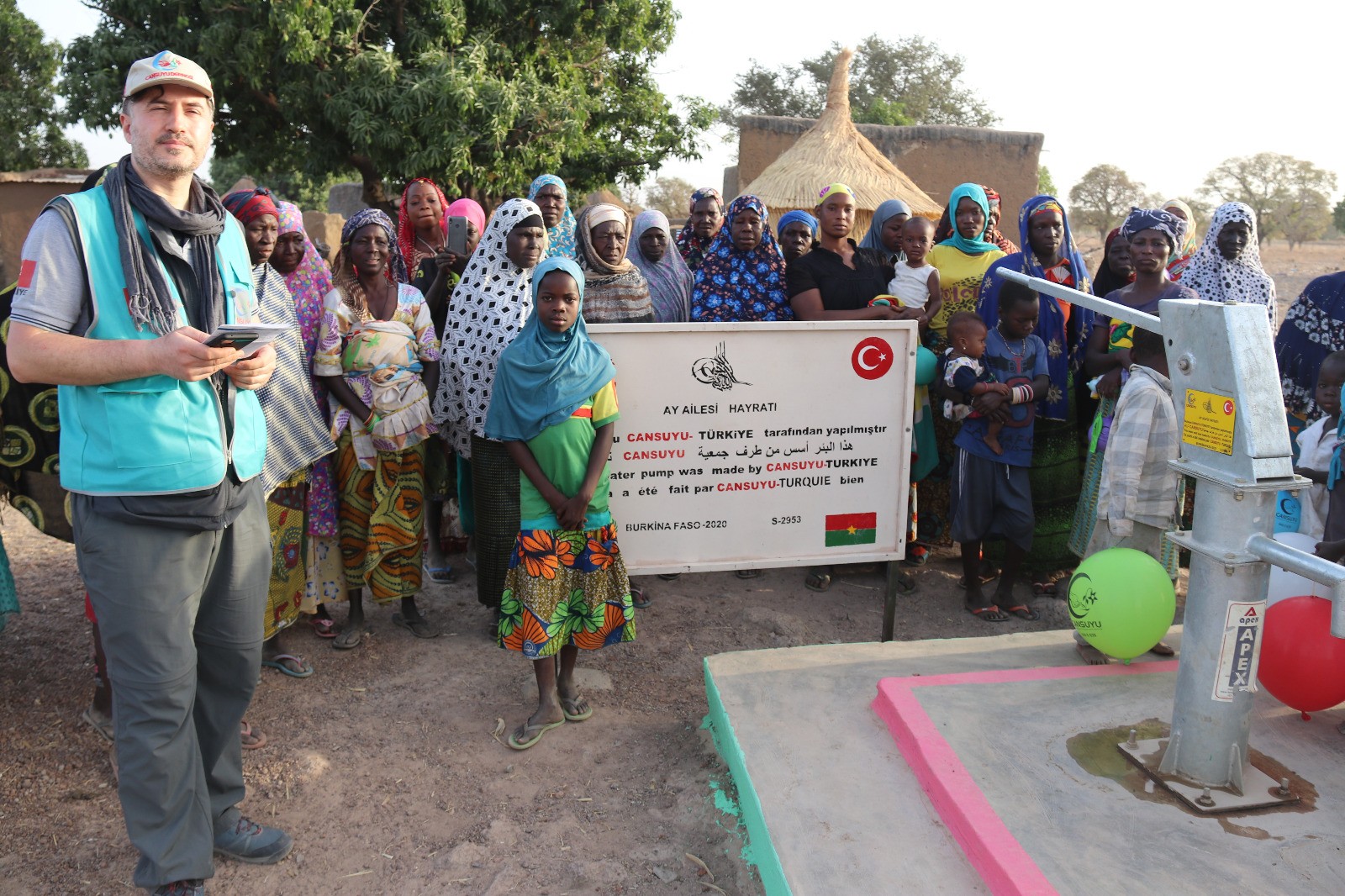 Burkina Faso'daki muhtaçlara can suyu oldular