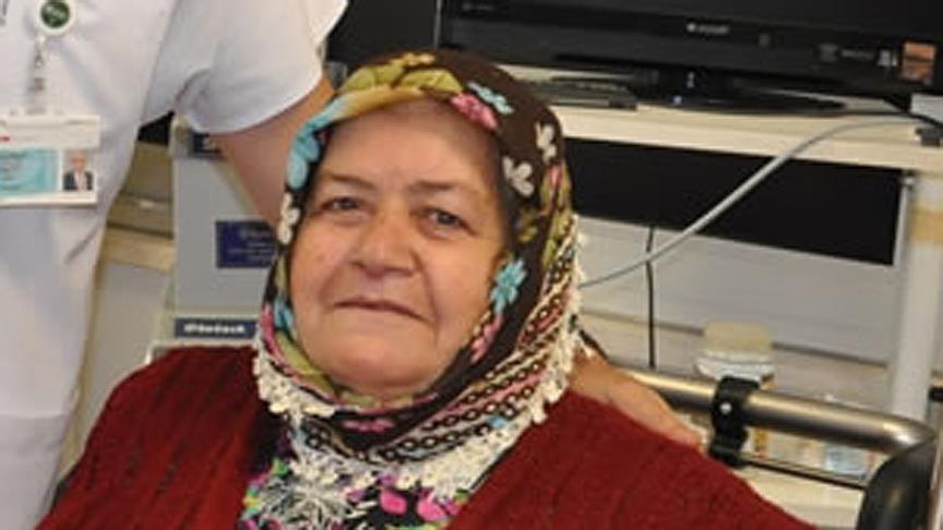 Burnundan sülük çıkarıldı!