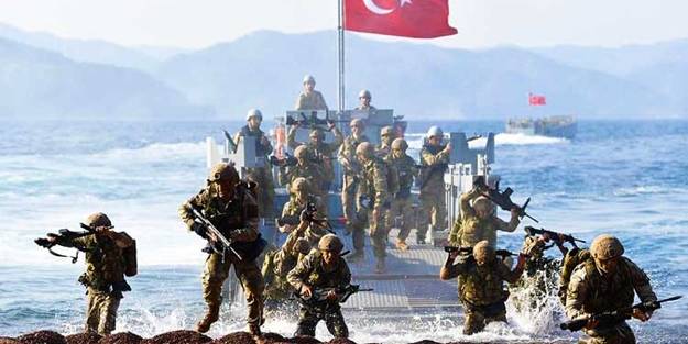 Burnunun dibinde Yunanistan'a korku saldı! Mehmetçik harekata hazır!