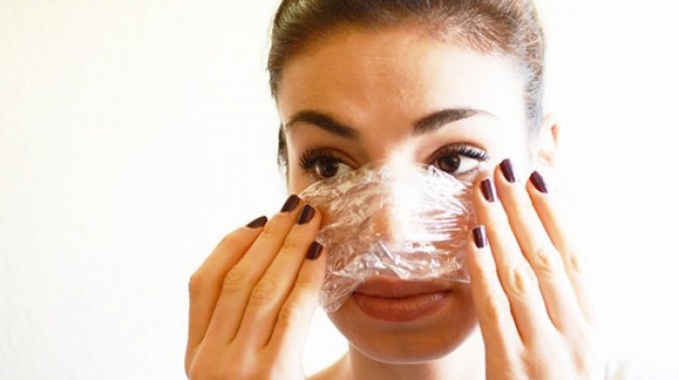 Burnunuza streç film sarıp bekletirseniz...