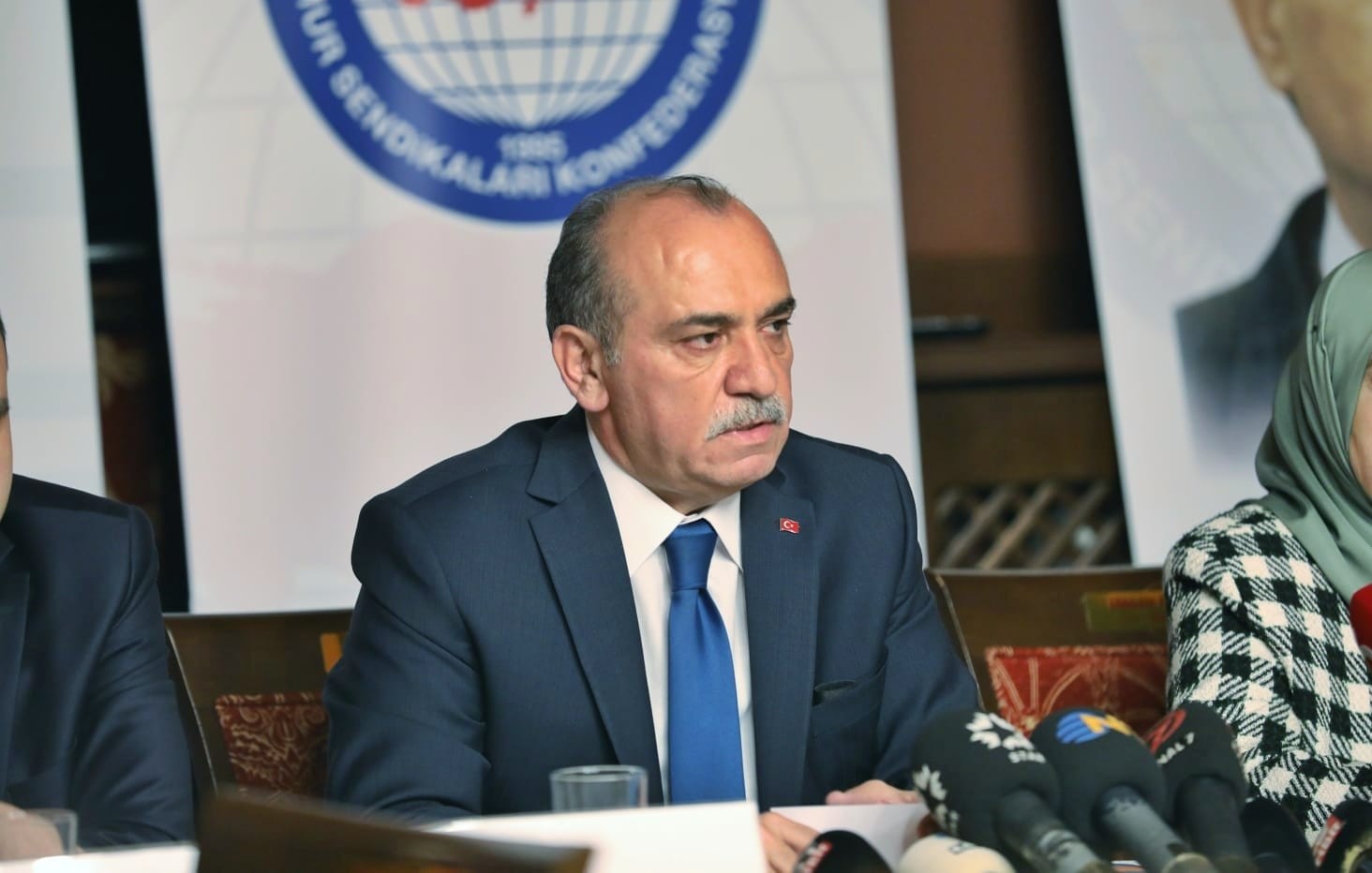 Büro Memur-Sen: İşçiye verilen yüzde 54.5 zam memura da verilsin