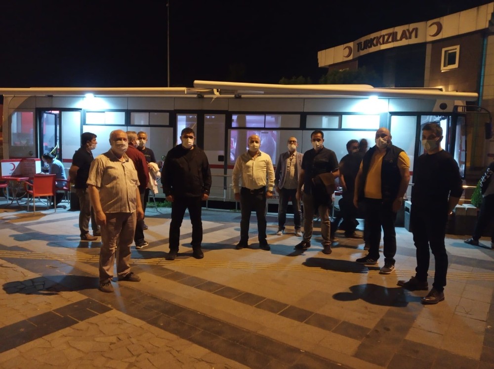 Büro Memur-Sen üyeleri Kızılay için seferber oldu 