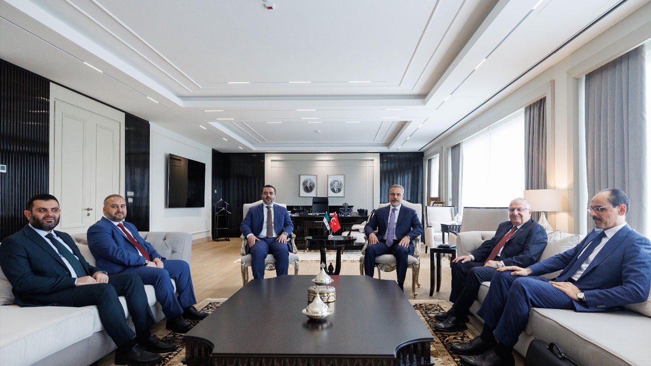 Bürokrasi, ordu ve istihbarat zirvesi! Hakan Fidan, İbrahim Kalın ve Yaşar Güler Suriyeli mevkidaşlarını ağırladı