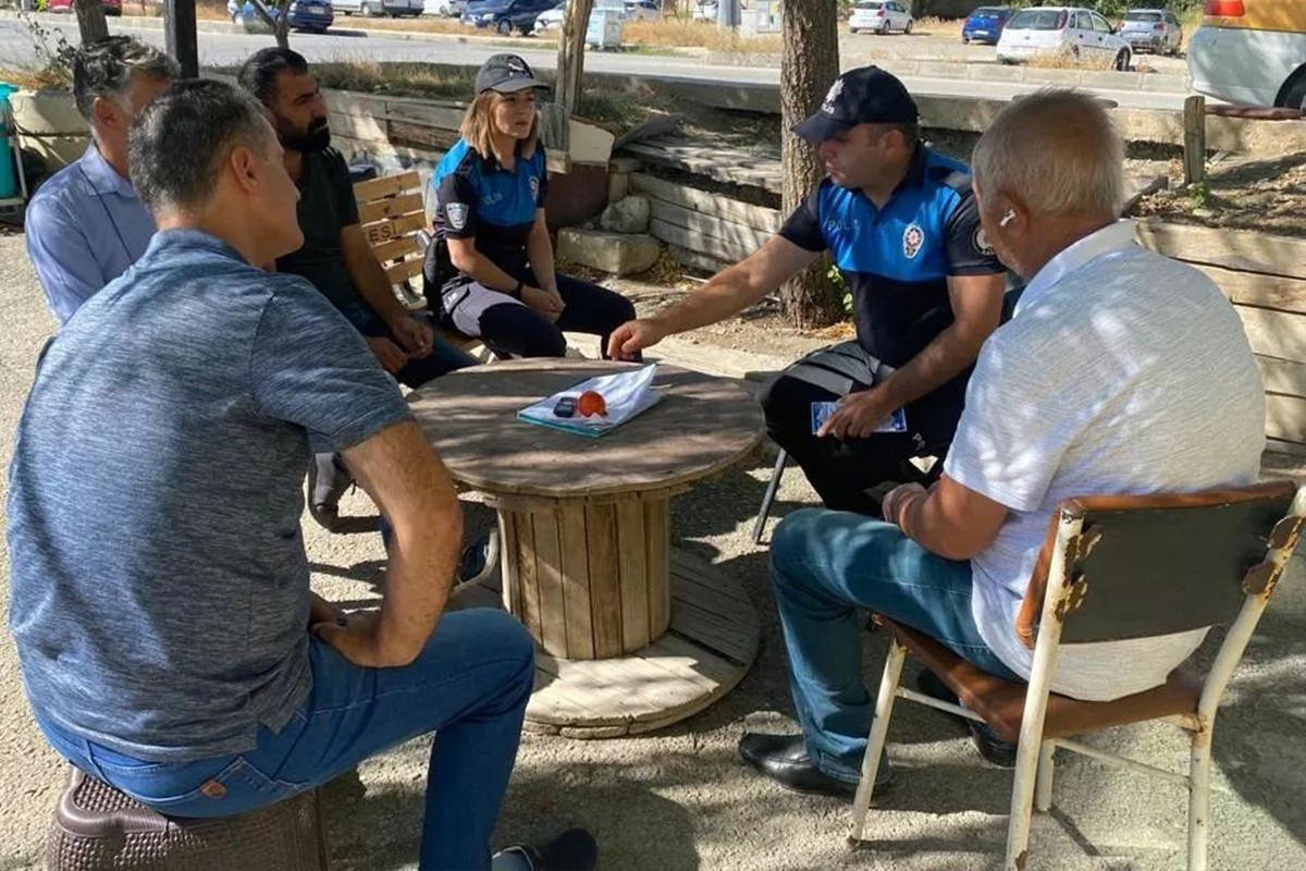 Burs dolandırıcılarına dikkat! Gençleri hedef alıyorlar