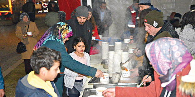 Bursa Büyükşehir Belediyesi Elazığ’da! Depremzedelerin yaraları sarılıyor